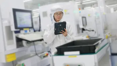 Associates use the self-developed digital toolbox to manage production related tasks